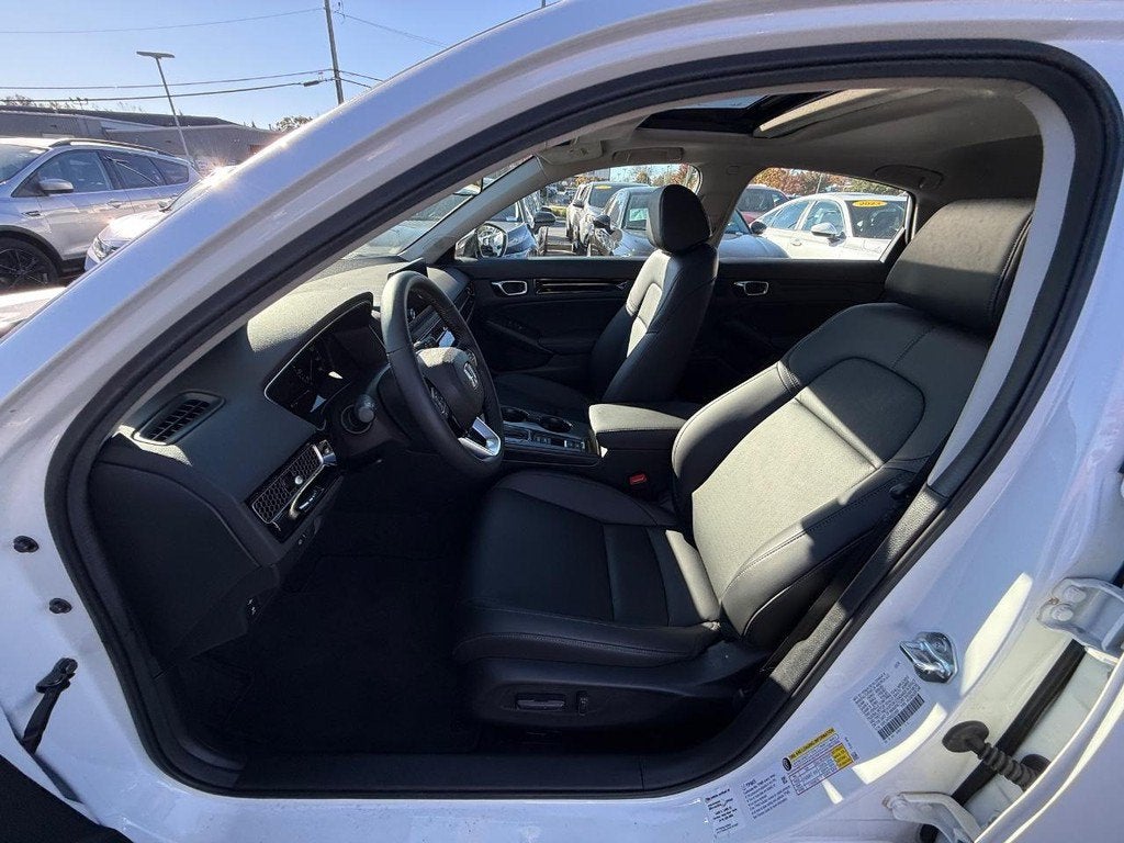 2024 Honda Civic Hatchback EX-L - Photo 25
