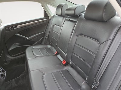 2017 Volkswagen Passat 1.8T SE w/Technology