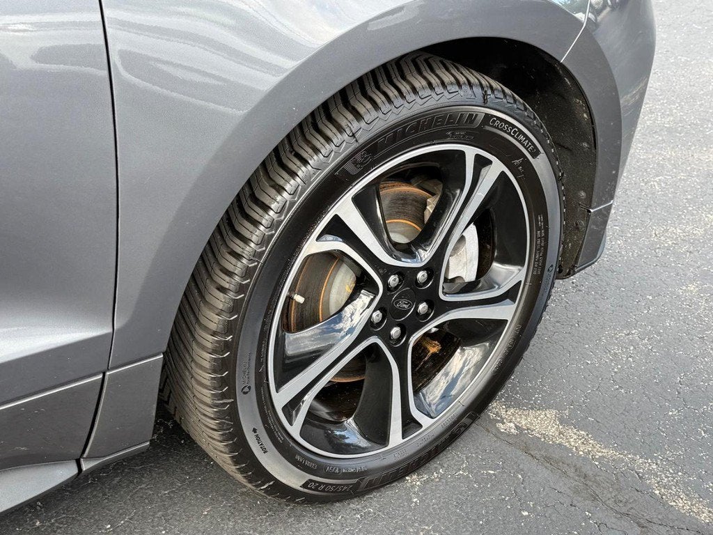 2021 Ford Edge ST