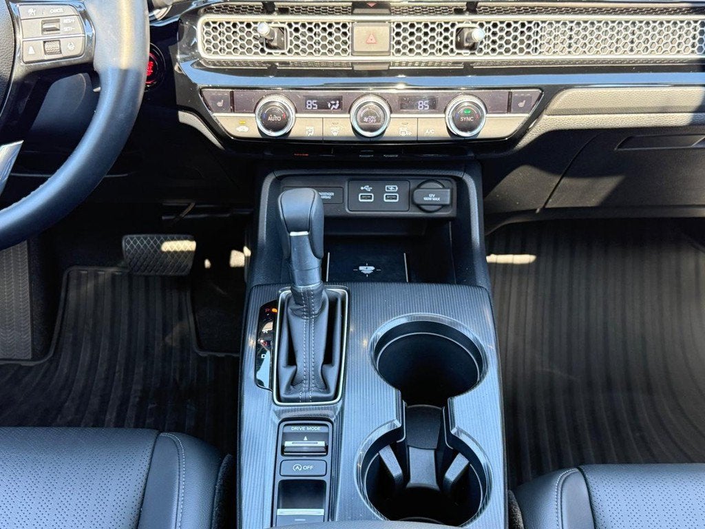 2024 Honda Civic Touring - Photo 19