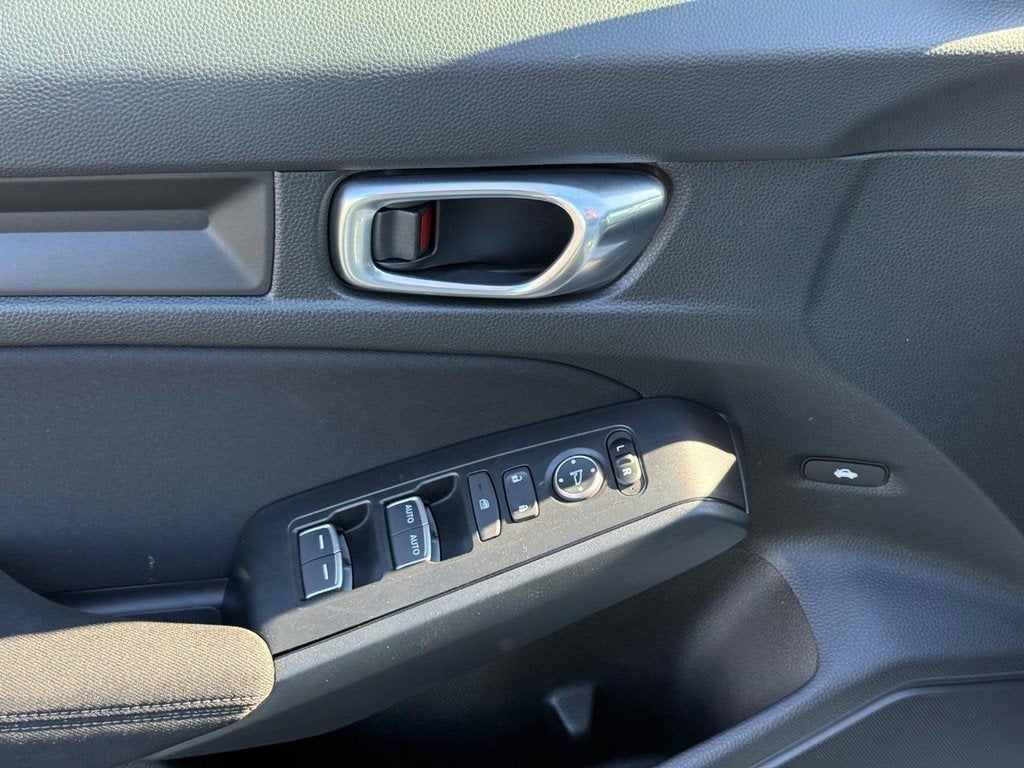 2025 Honda Civic Sport - Photo 23