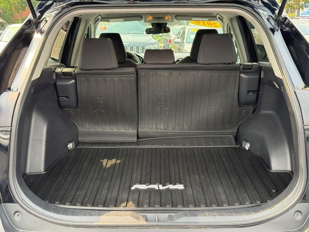 2019 Toyota RAV4 LE
