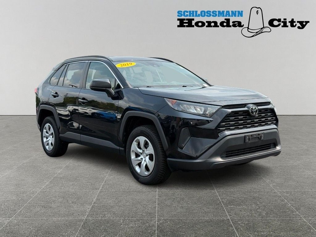 2019 Toyota RAV4 LE