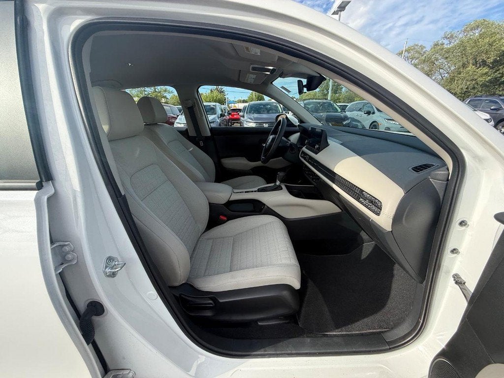 2025 Honda HR-V LX - Photo 10