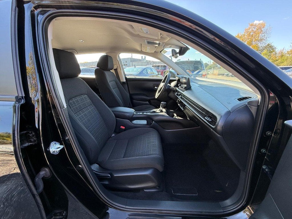 2025 Honda HR-V LX