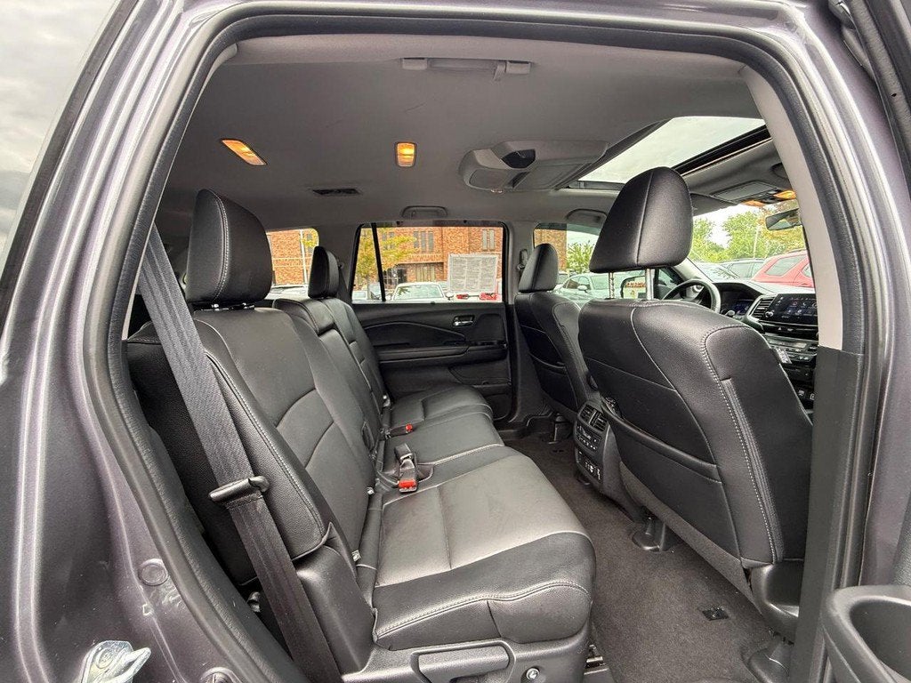 2022 Honda Pilot Touring 8 Passenger