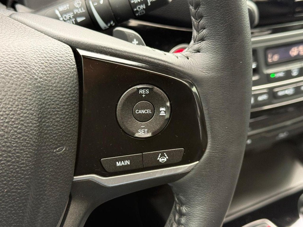2022 Honda Pilot Touring 8 Passenger