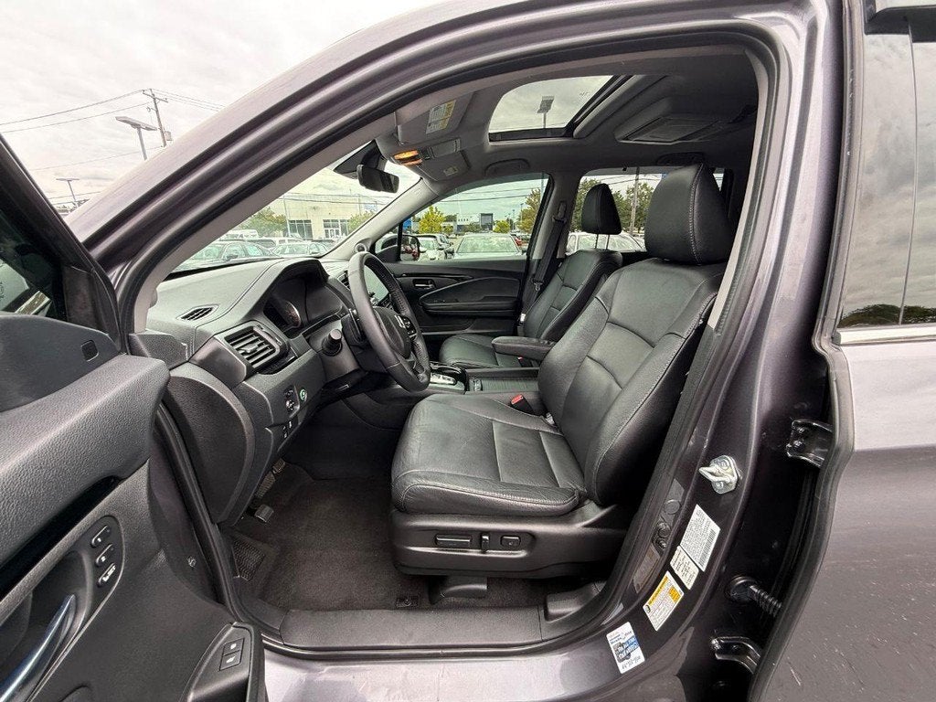 2022 Honda Pilot Touring 8 Passenger