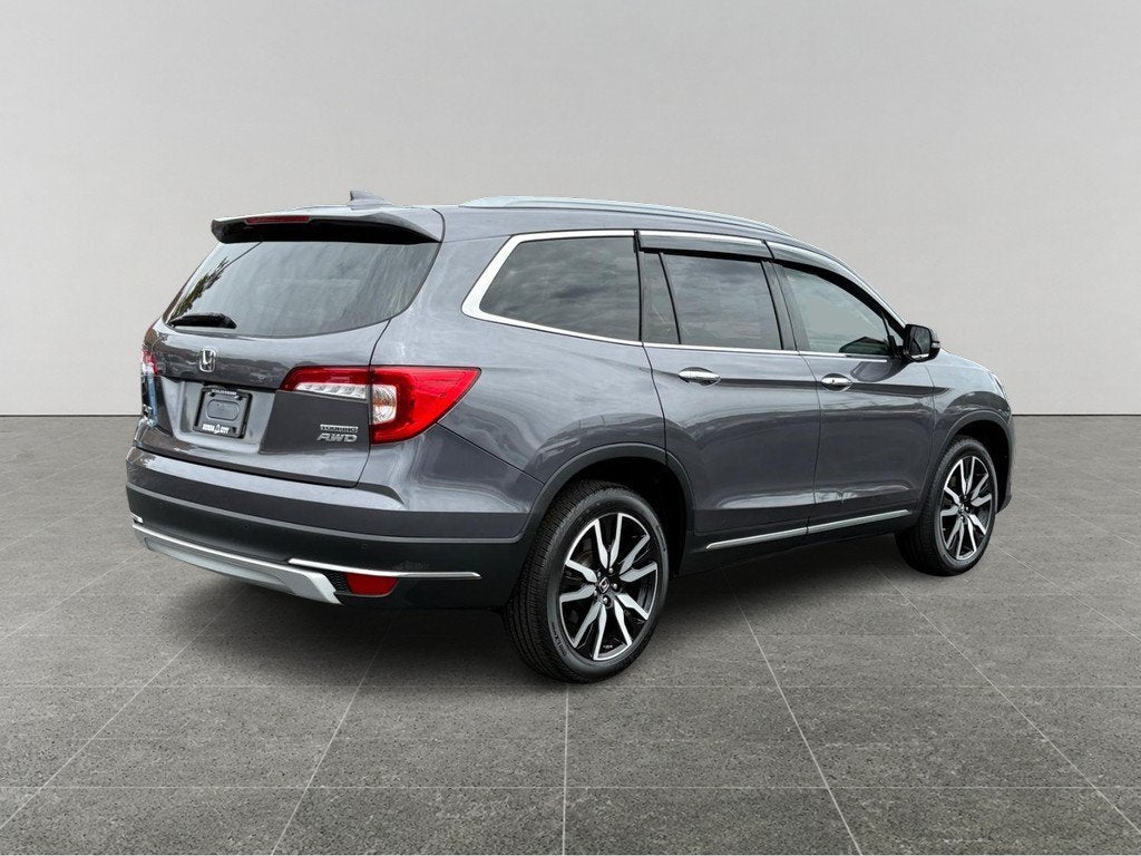 2022 Honda Pilot Touring 8 Passenger