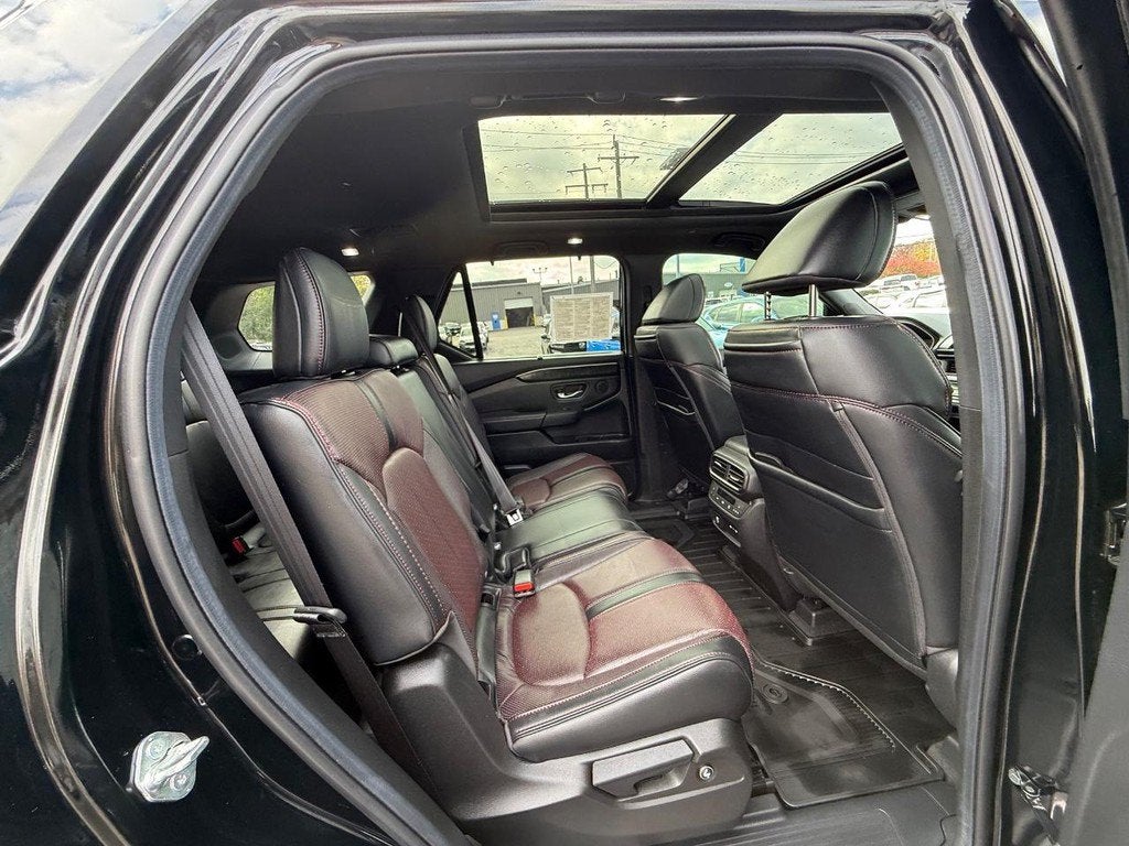 2025 Honda Pilot Black Edition