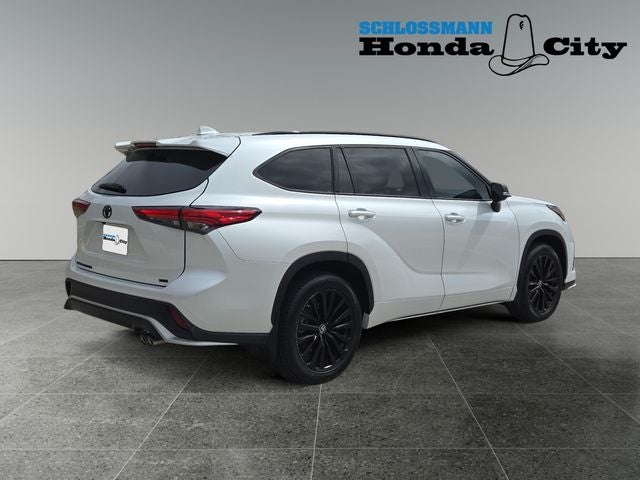 2023 Toyota Highlander XSE