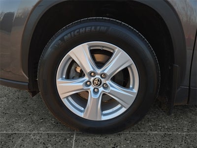 2023 Toyota Highlander LE