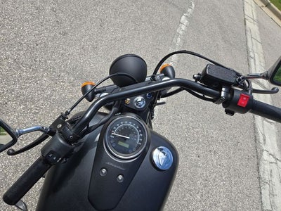 2023 Honda VT750C2B Base