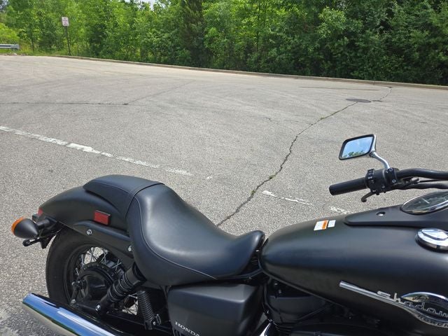 2023 Honda VT750C2B Base