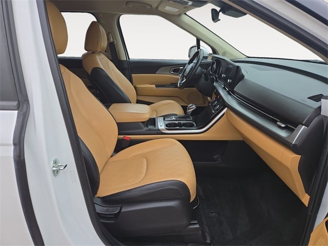 2023 Kia Carnival LX