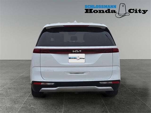 2023 Kia Carnival LX