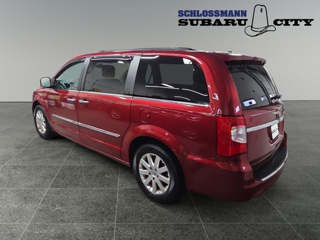 2016 Chrysler Town & Country Touring