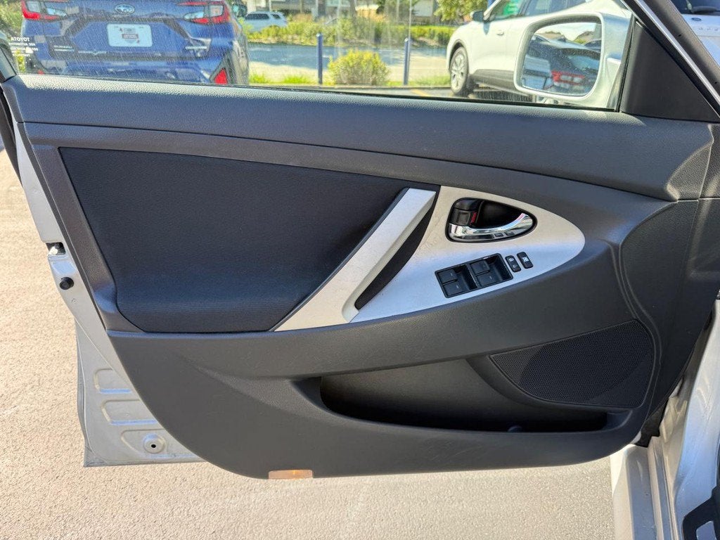 2011 Toyota Camry SE