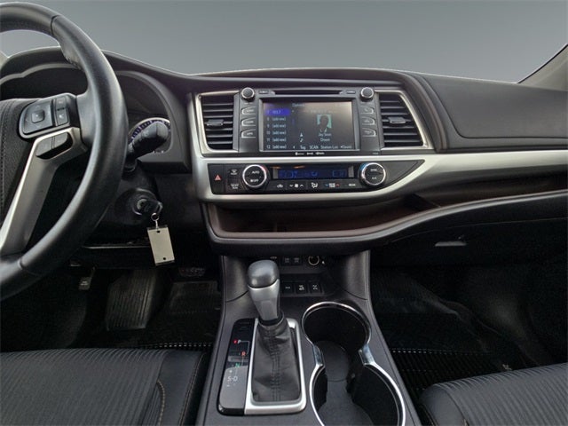2017 Toyota Highlander Base
