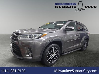 2017 Toyota Highlander SE