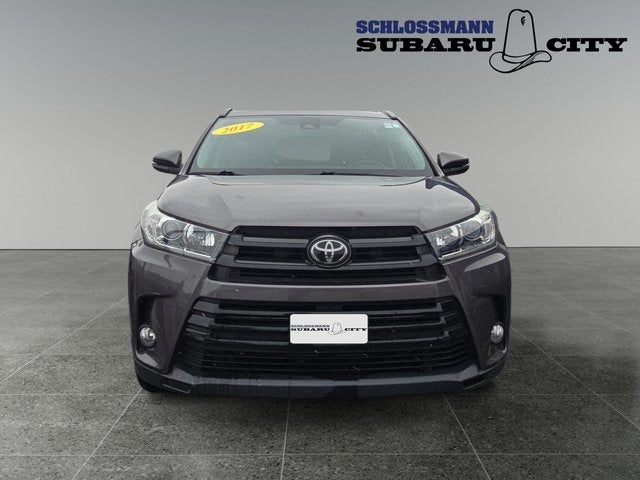 2017 Toyota Highlander SE