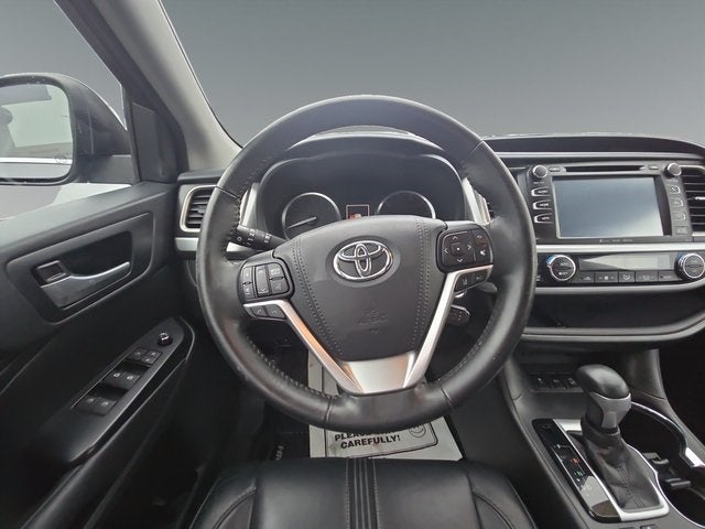2017 Toyota Highlander SE