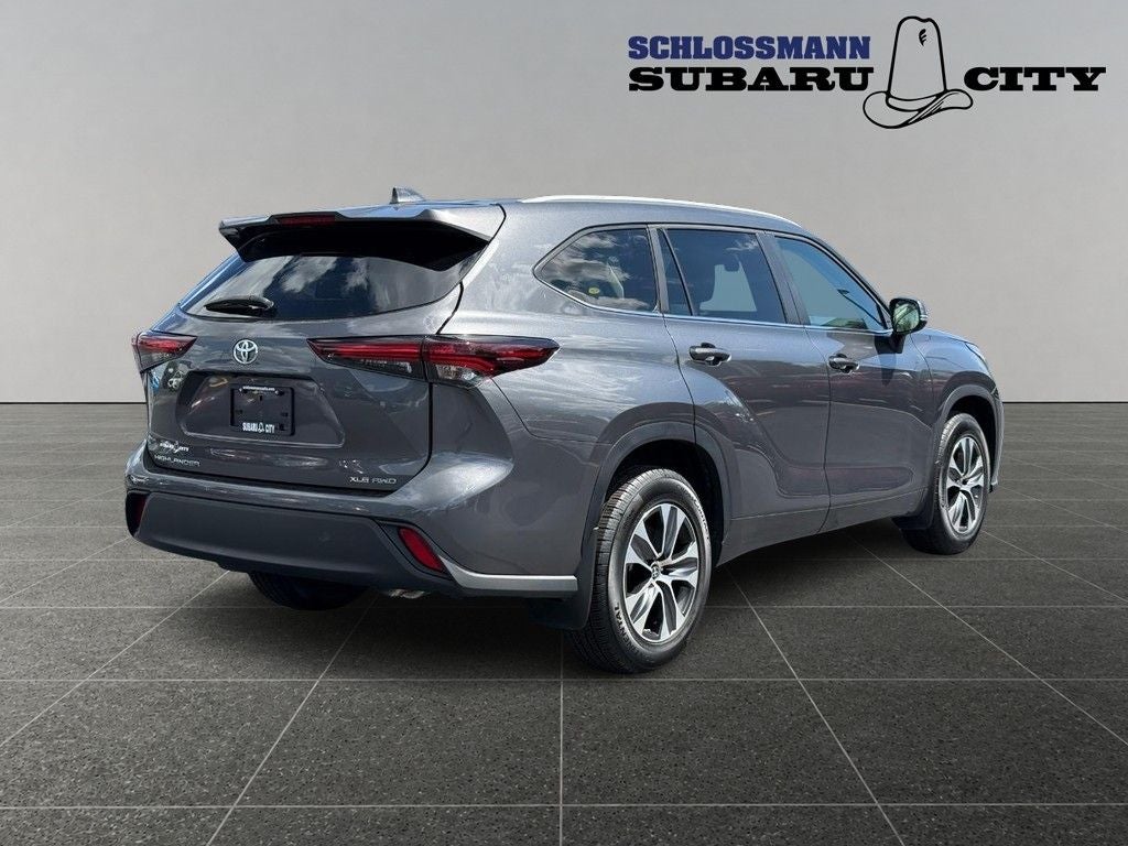 2024 Toyota Highlander XLE