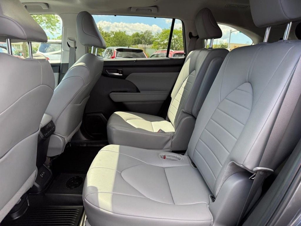 2024 Toyota Highlander XLE