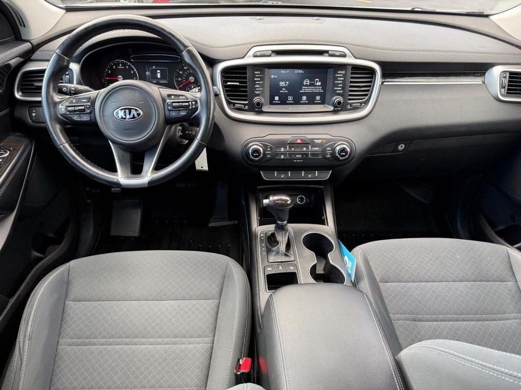 2018 Kia Sorento LX