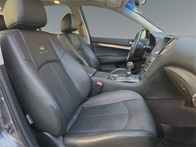 2013 INFINITI G37 X