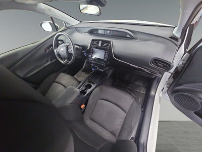2022 Toyota Prius LE
