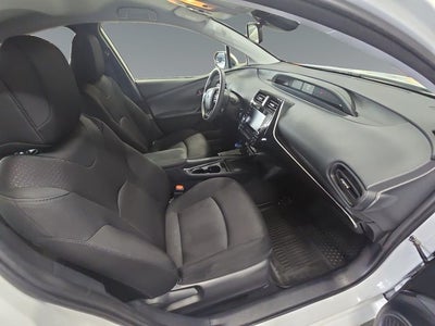 2022 Toyota Prius LE