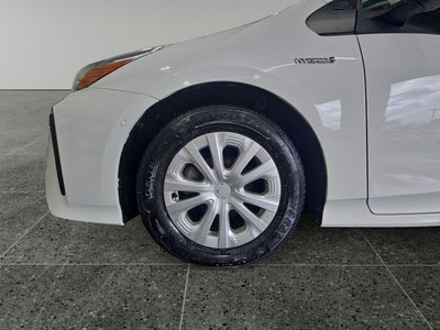 2022 Toyota Prius LE