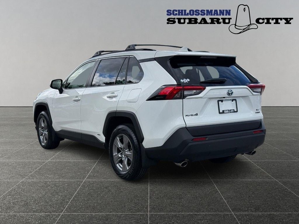 2022 Toyota RAV4 Hybrid XLE