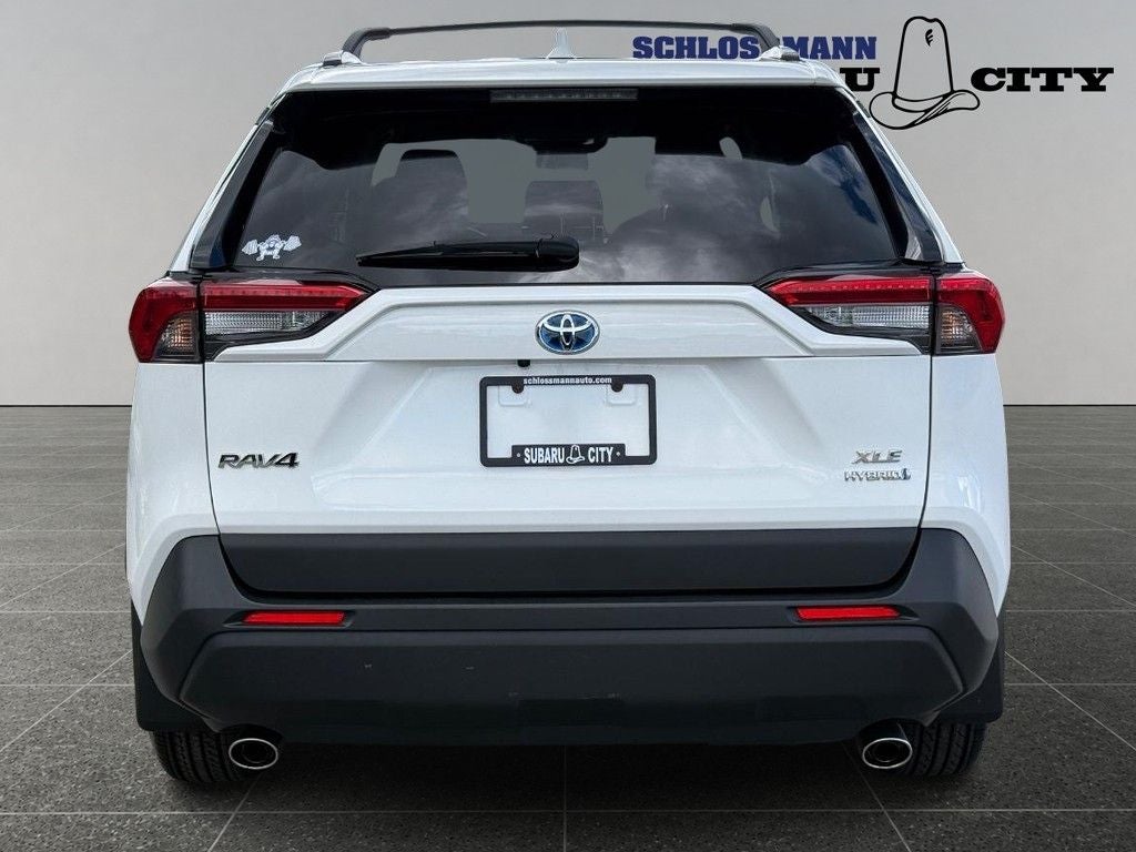 2022 Toyota RAV4 Hybrid XLE