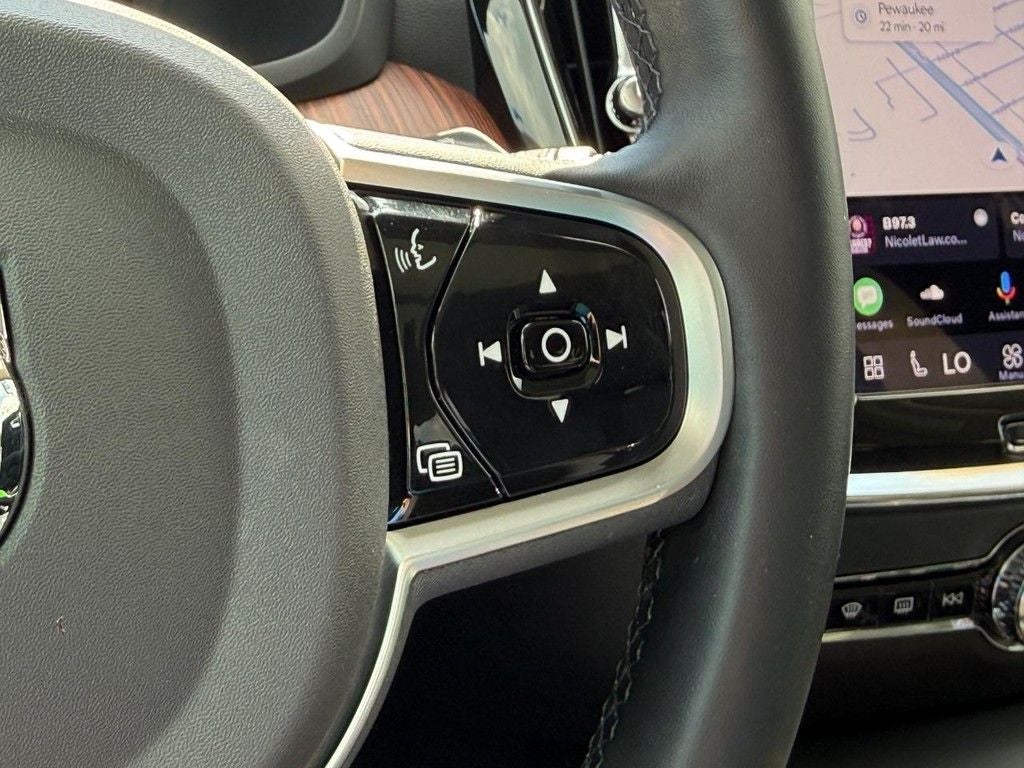 2025 Volvo V60 Cross Country B5 Plus